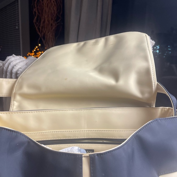 Medela Black and Tan Baby Bag - Picture 3 of 12